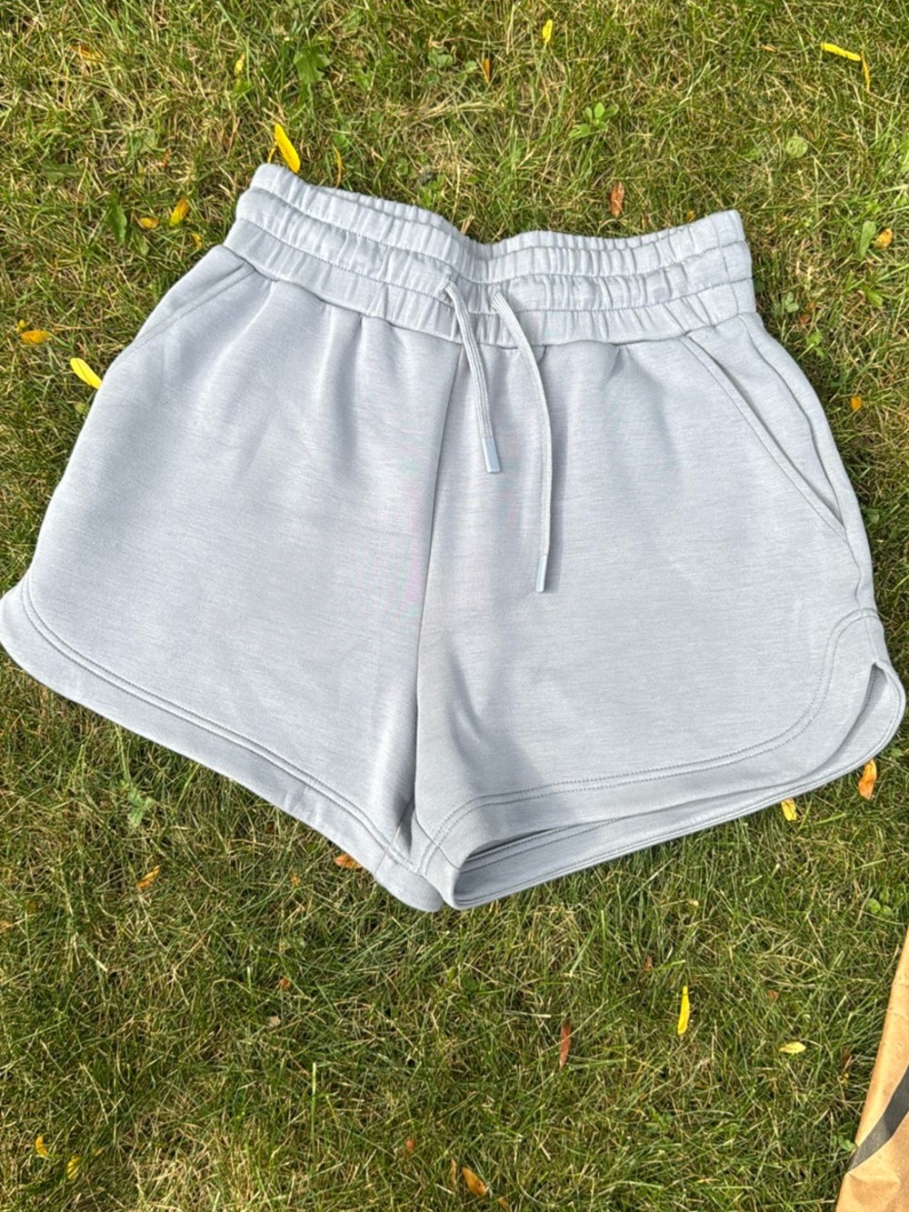 Varley coulter high rise short 3.5”